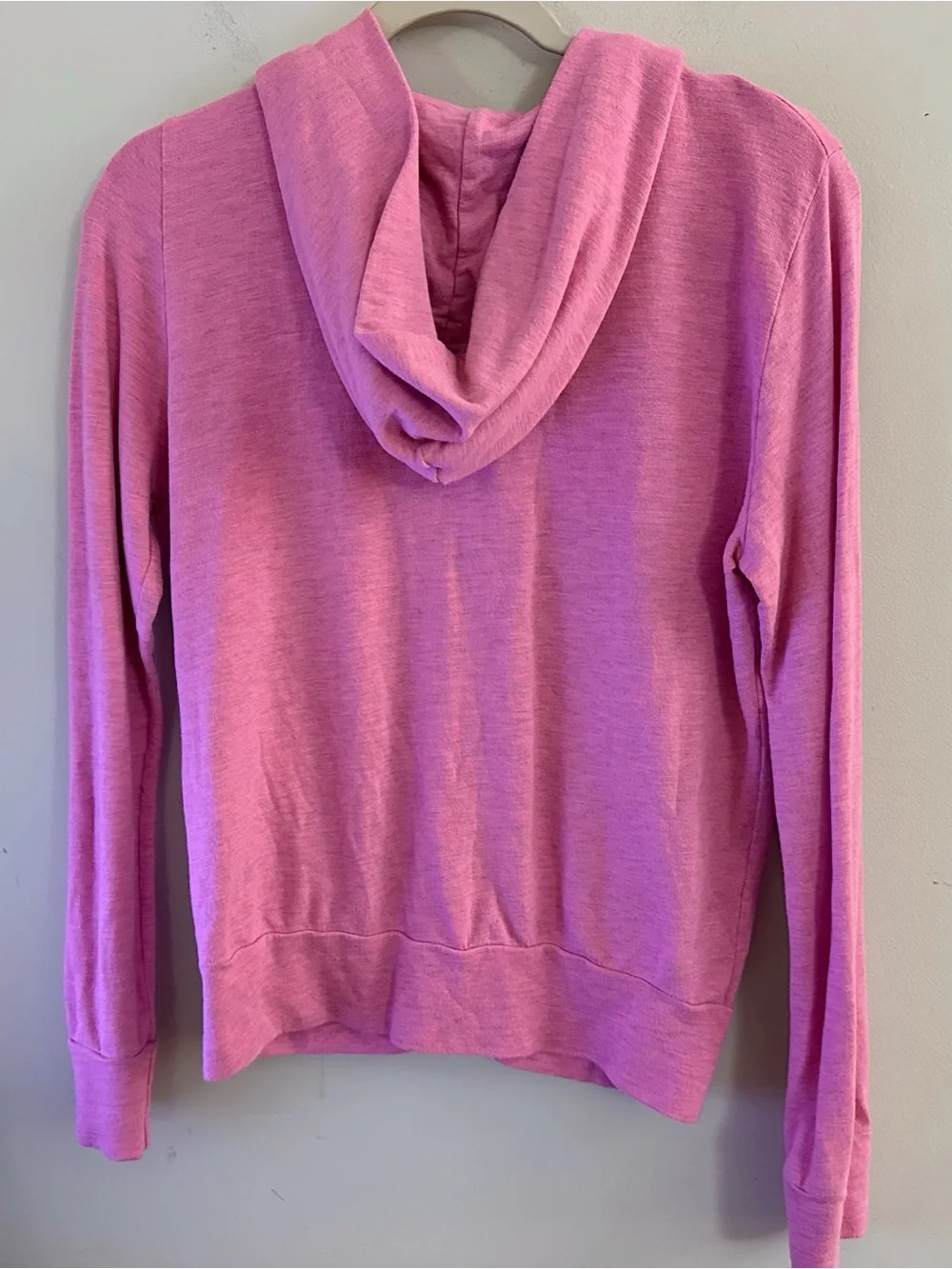 Monrow retails $168